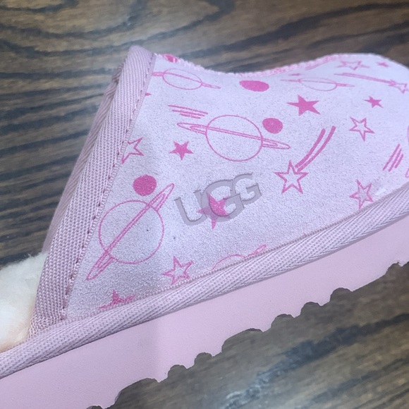 New Ugg Keegan Slide Slipper Planetary Pink Kids US Size 4 - Picture 10 of 10